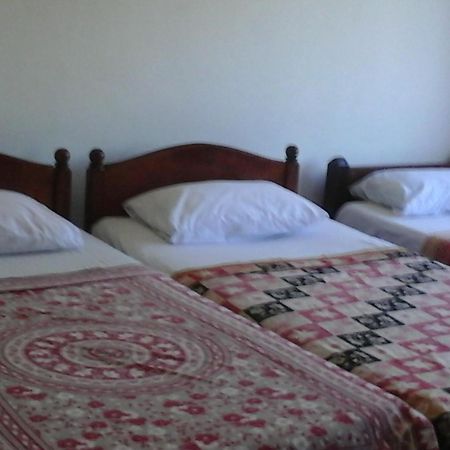 Majestic Tourist Hotel Kandy Buitenkant foto
