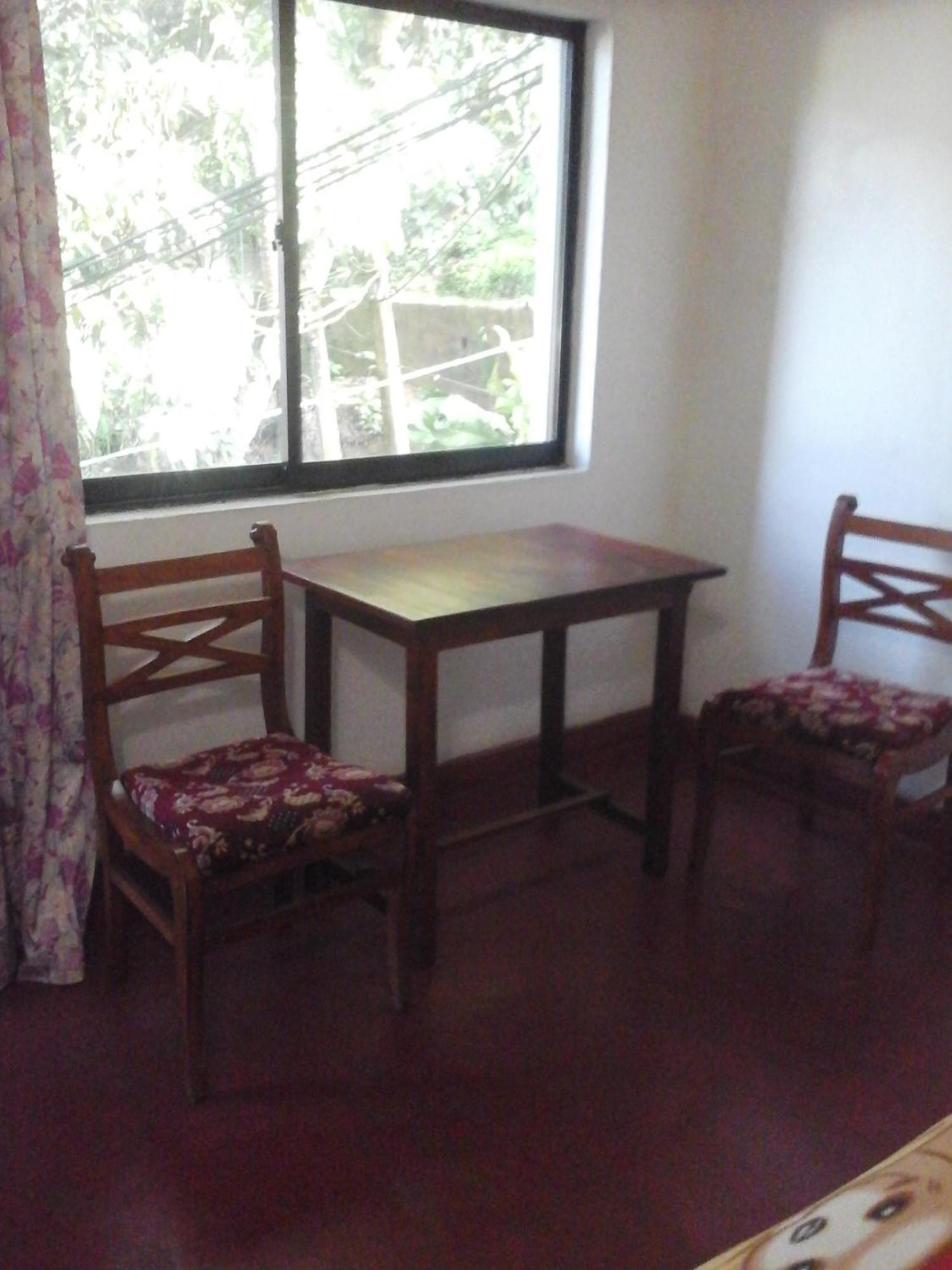 Majestic Tourist Hotel Kandy Buitenkant foto